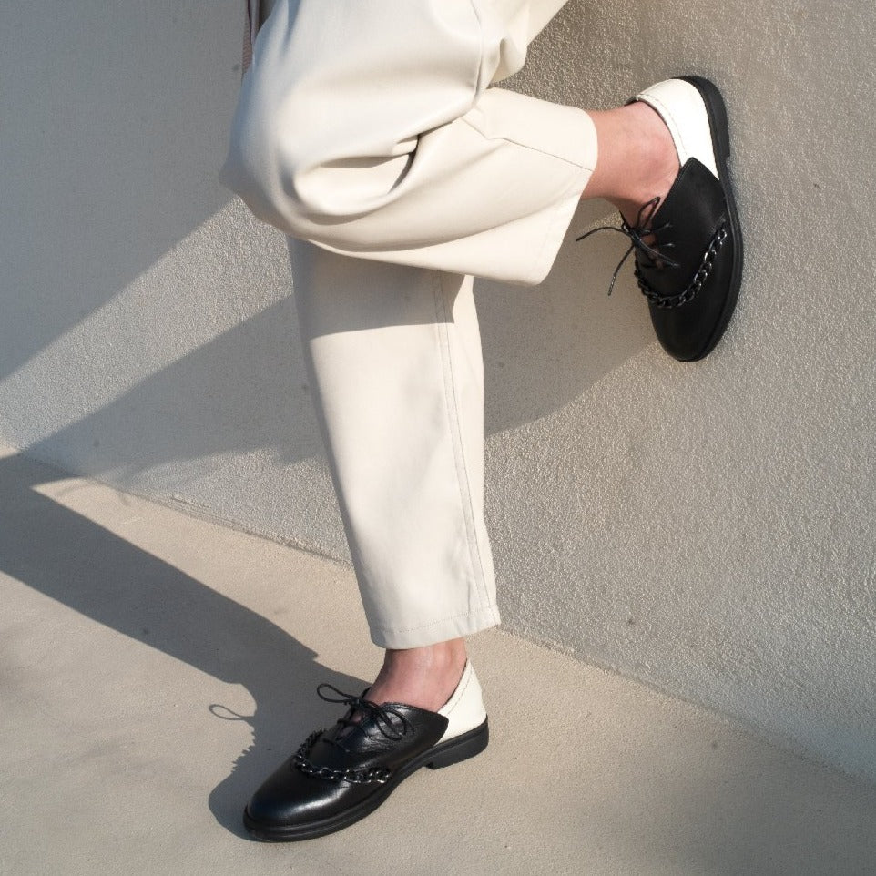 Dora black oxford - THUNA