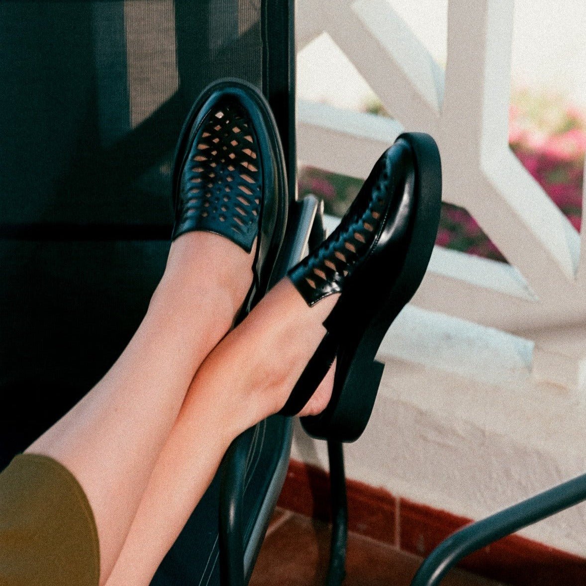Kyla black sandal - THUNA