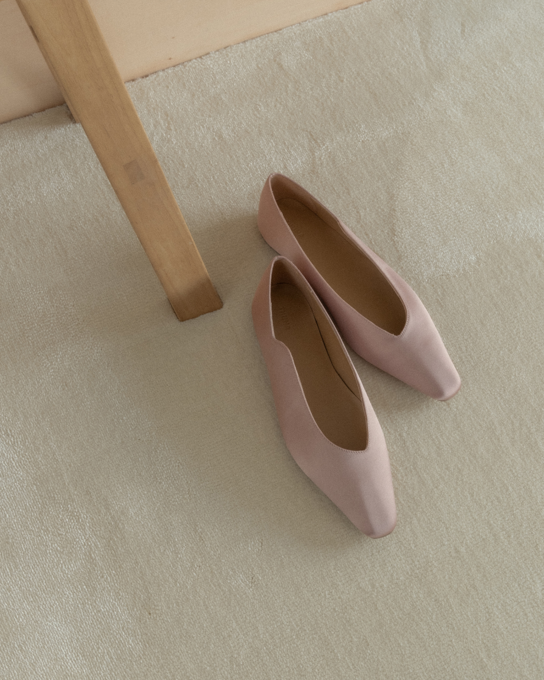 Pink flat shoe Kuwait shoes luxury 