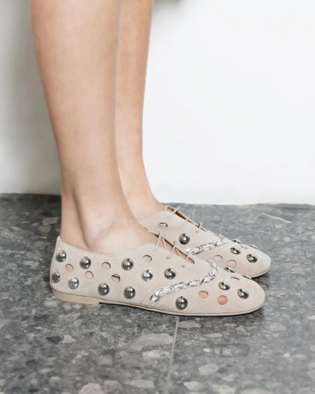 Beige flat shoe with embellishments - THUAN Shoes - Kuwait - Saudi - Qatar- Bahrain