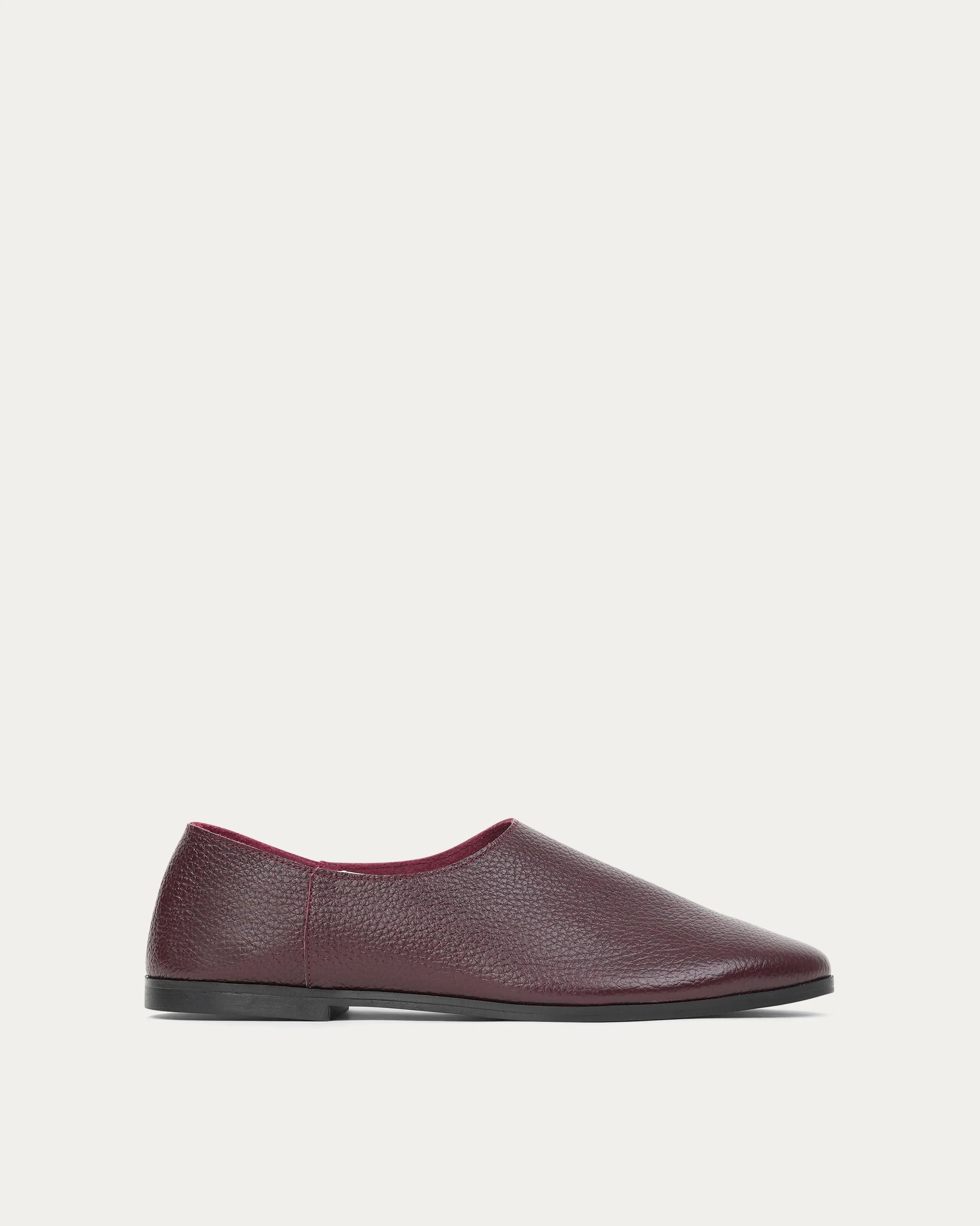 Adeela maroon