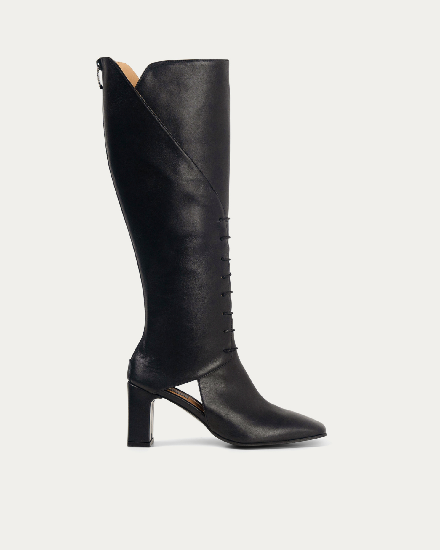 Frida black boot