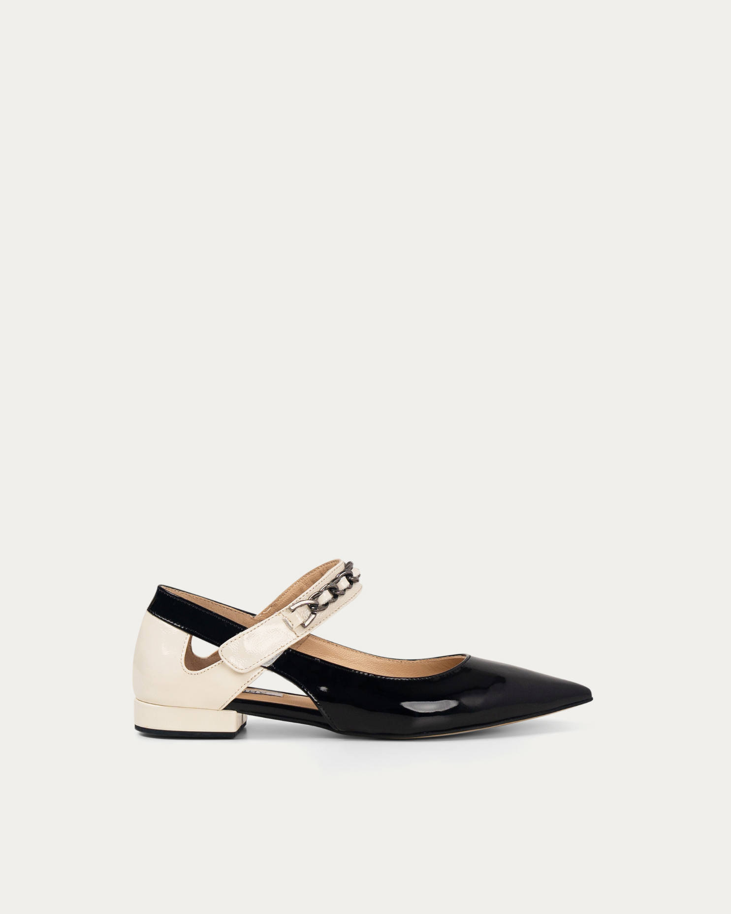 Leem black cream sandal