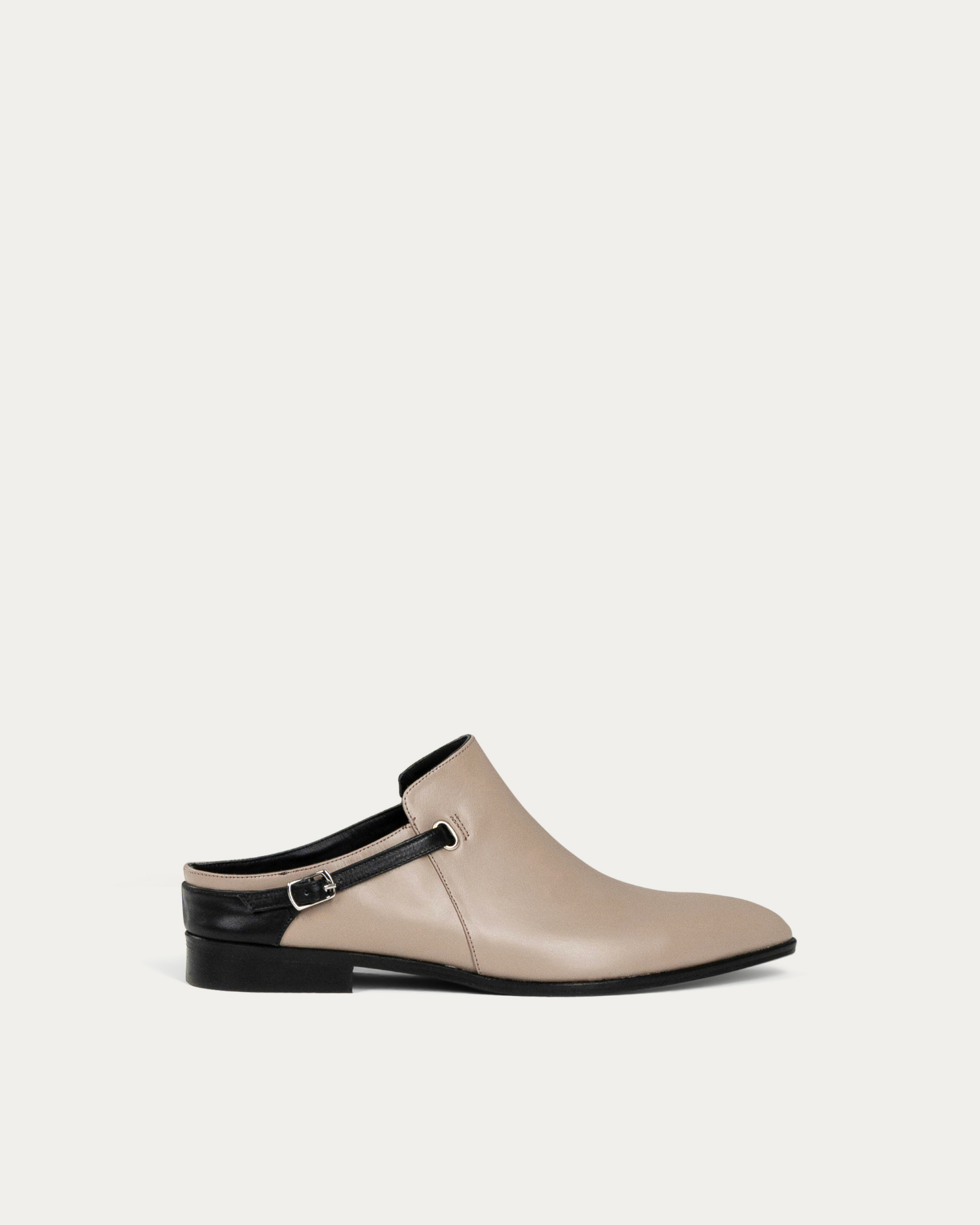 Mira black mule