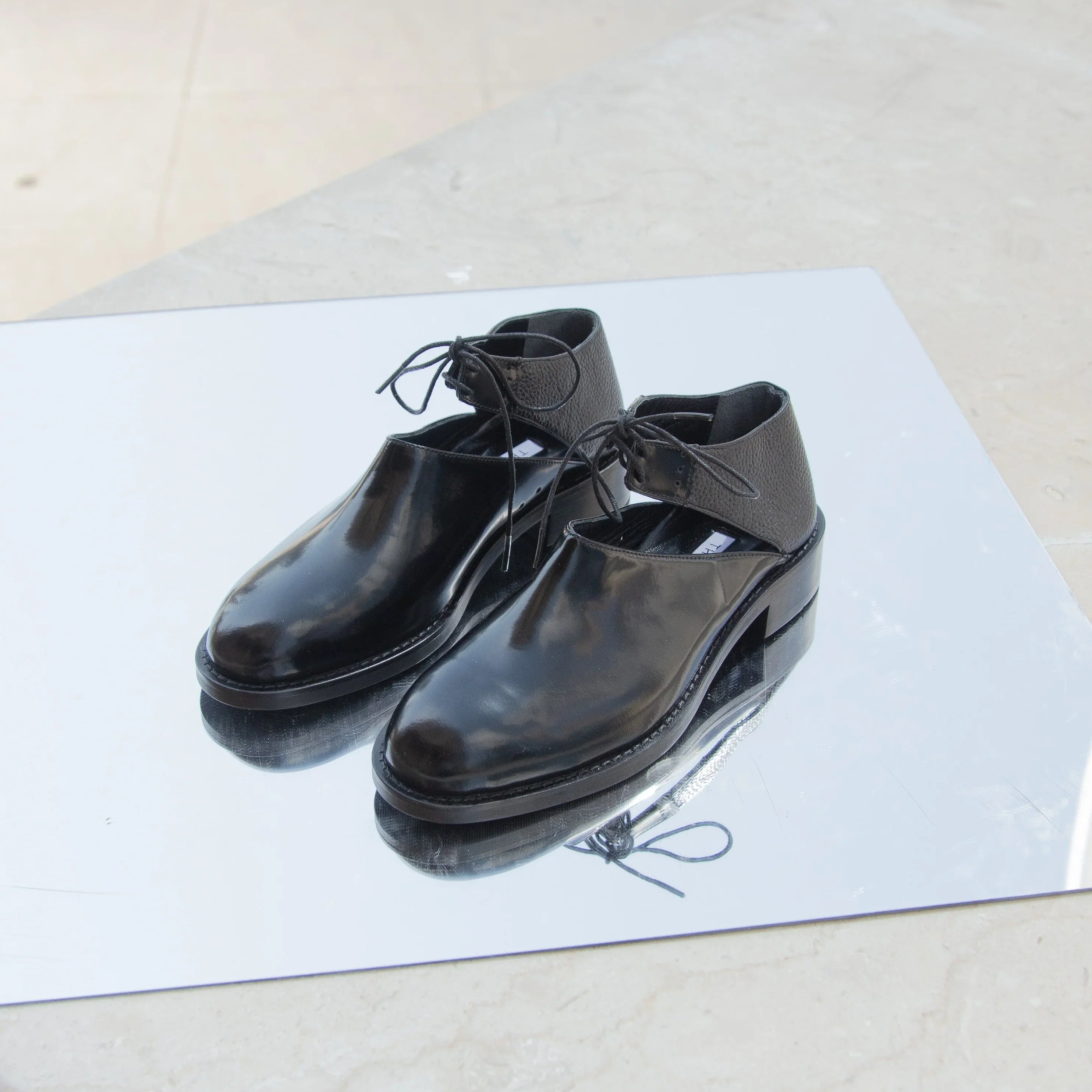 Nina black oxford - THUNA