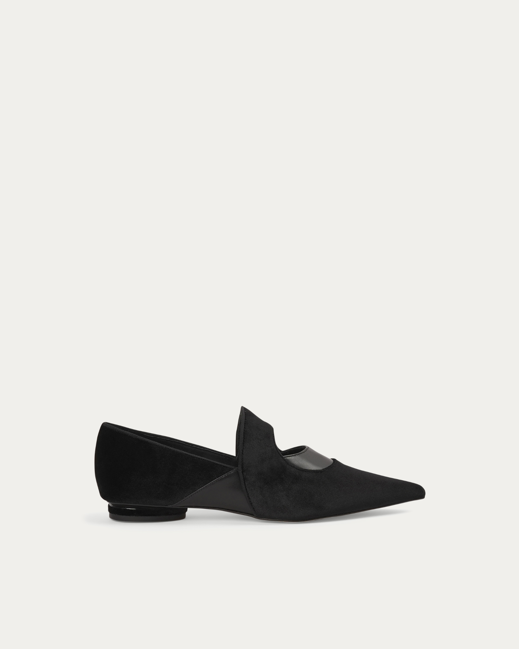 Black loafers on a light gray background - THUNA - Kuwait - Shoes 