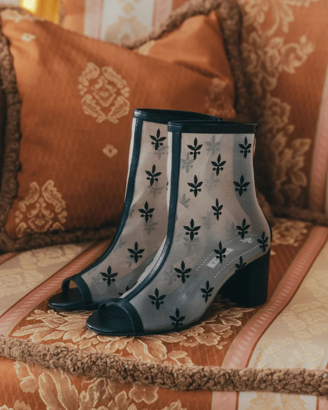 Veila black heel - heel - THUNA