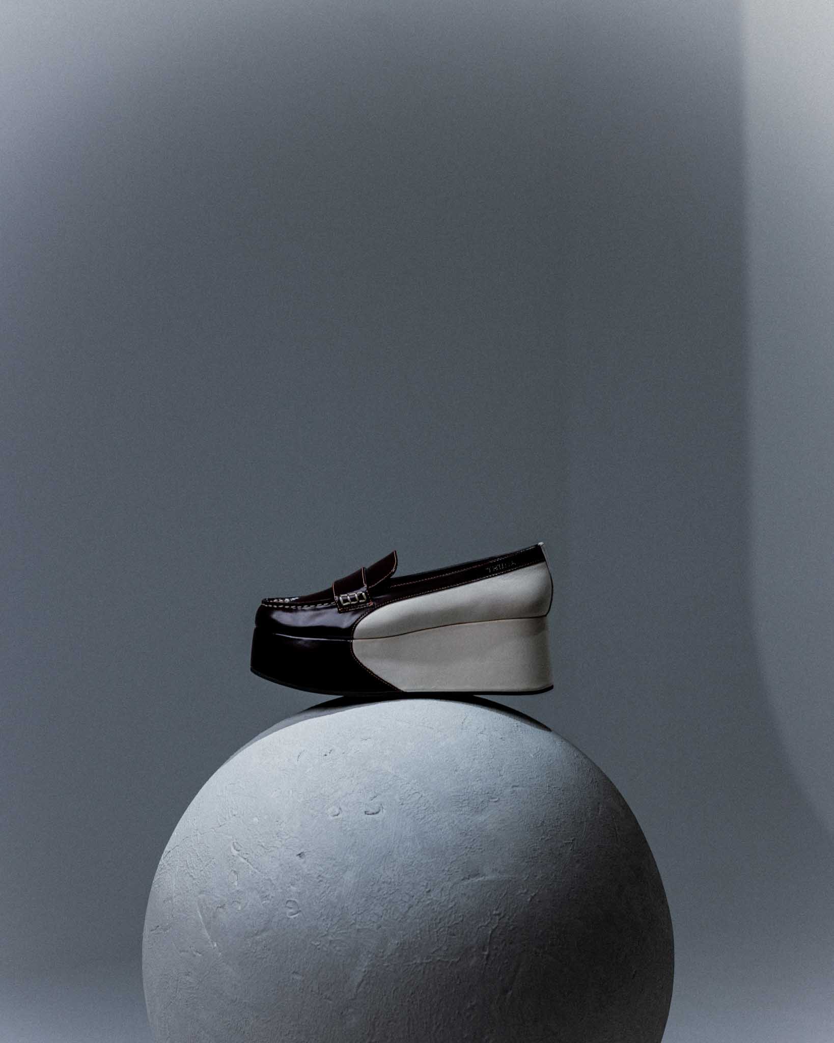 Brown and white wedge shoe  - Neve brown platform loafer - THUNA Kuwait - KSA 